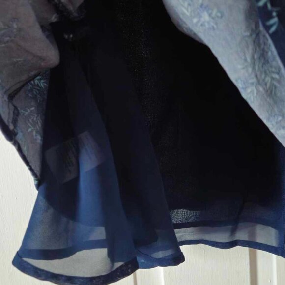 American Eagle Blue Floral Mini Skirt SZ XL - Picture 4 of 6